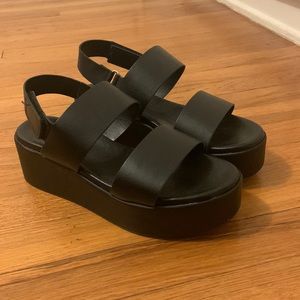 *EXCELLENT CONDITION* Black Steve Madden Platform Sandals Size 6.5
